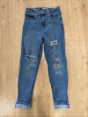 Levi's Women's Ripped Medium Blue Skinny Jeans